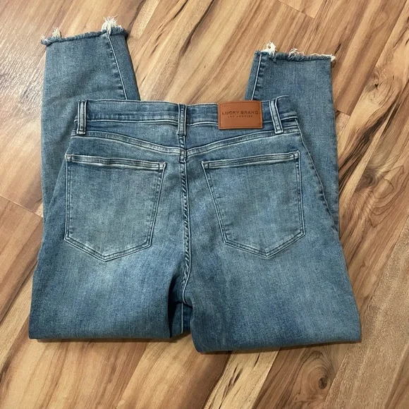 Lucky Brand Bridgette High Rise Crop Sz 12 - Picture 2 of 8